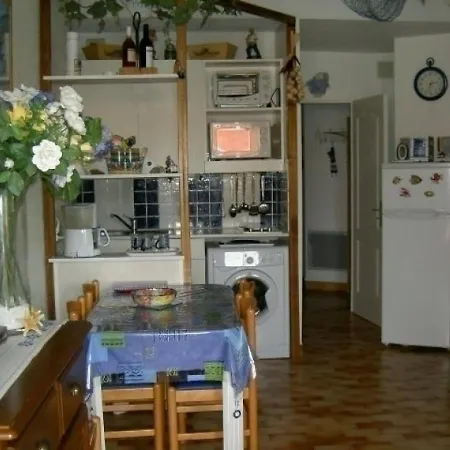 Cap D'agde, 1 Piece, 4 Personnes - Fr-1-249-61 Агд